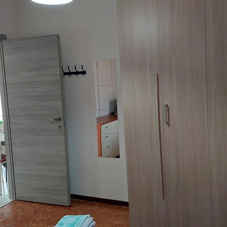 Apartamento Affitti Brevi Ferrera Bilocale Ilenia 20 Minuti Da Rho Fiera E San Siro Bareggio Exterior foto